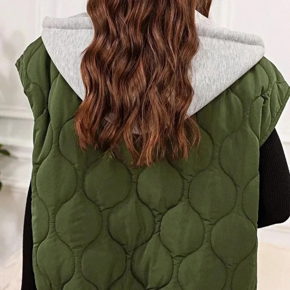 Olive Green Boho Women's Quilted Cozy Free Style Drawstring Hooded Puffer Vest - Picture 3 of 4